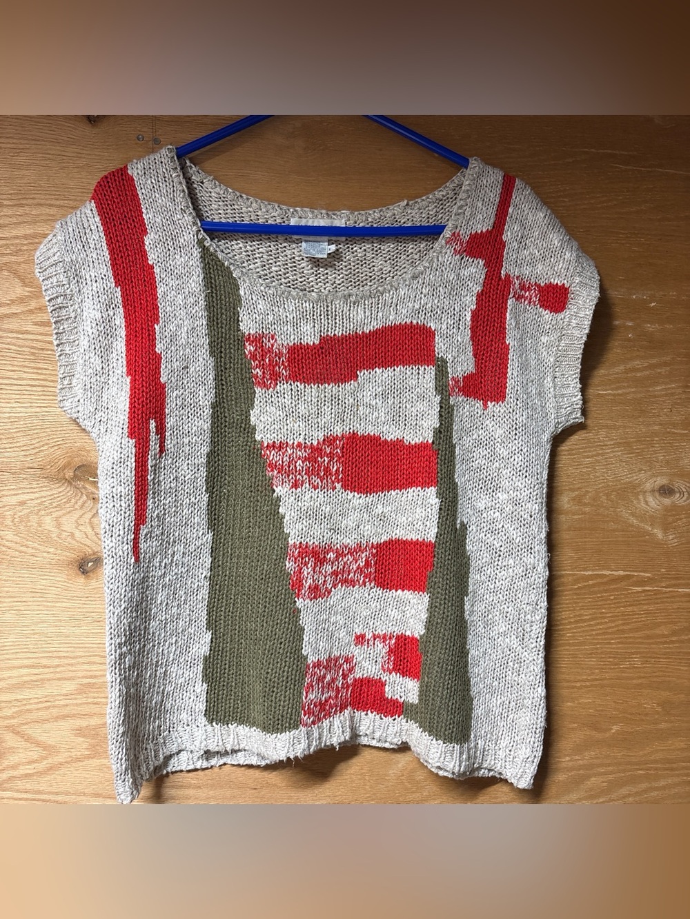 Vintage Jack Winter Textured Knit Short-Sleeve Sweater in Beige, Olive & Red